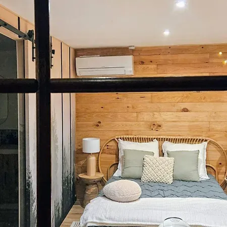 Essencia, Dans Les Collines De