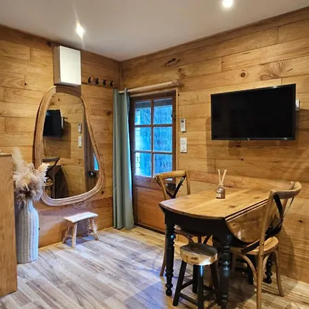 Essencia, Dans Les Collines De